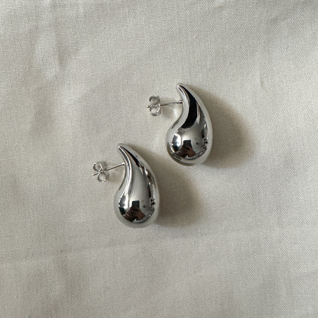 Vivienne droplet earrings