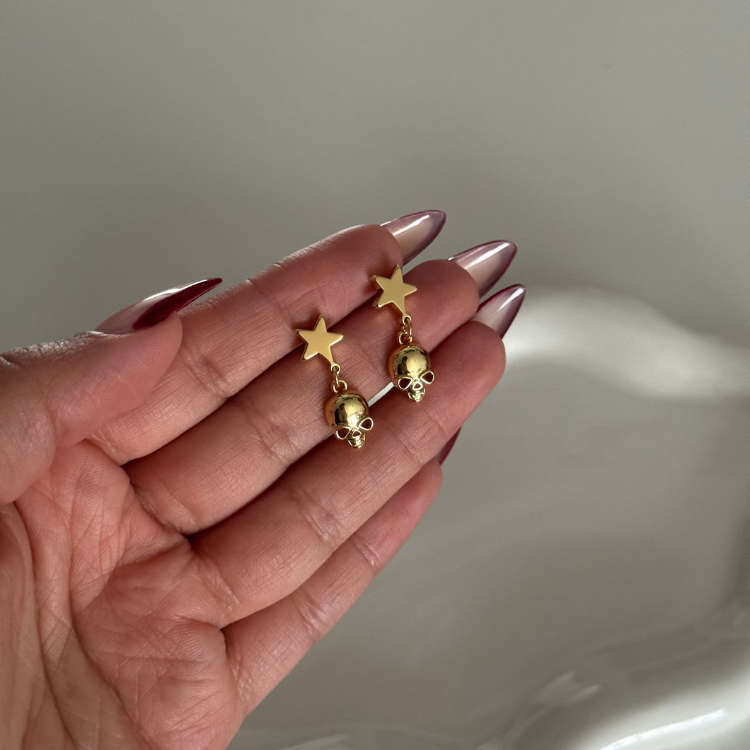 Star skull earrings